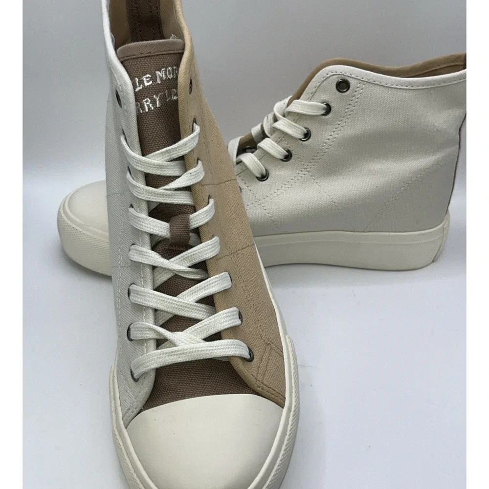 American‎ Eagle Two Tone Smiley Company Sneakers Size 9.5 Smile More Worry Less